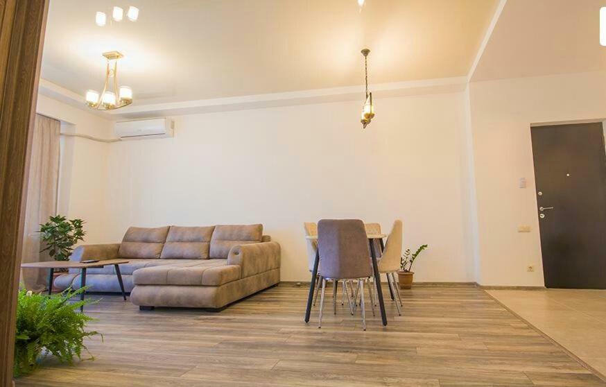 טביליסי Tikas Home Апартаменты מראה חיצוני תמונה